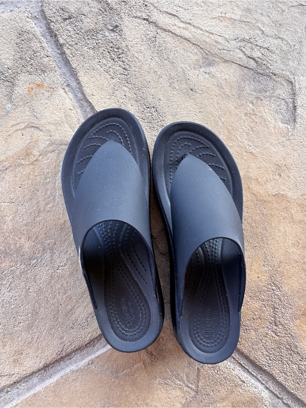 Crocs Brooklyn Flip Low Wedge Platform Sandals Black Women’s Size 8 - Picture 5 of 10